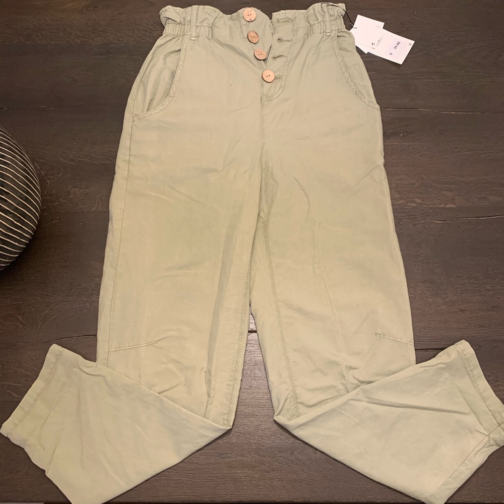 NWT Zara sage green pants
